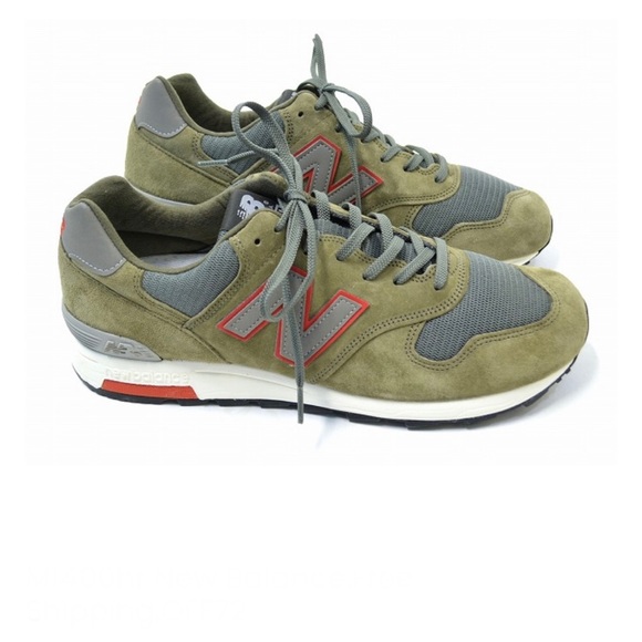 RARE New Balance army green hints of red gray sneakers collectors Size W 7/M 5.5 - Picture 2 of 16